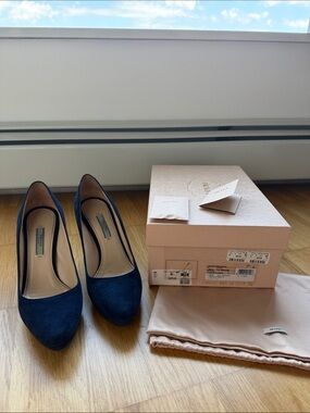 Prada Navy Suede Pointed Pumps (US 8)